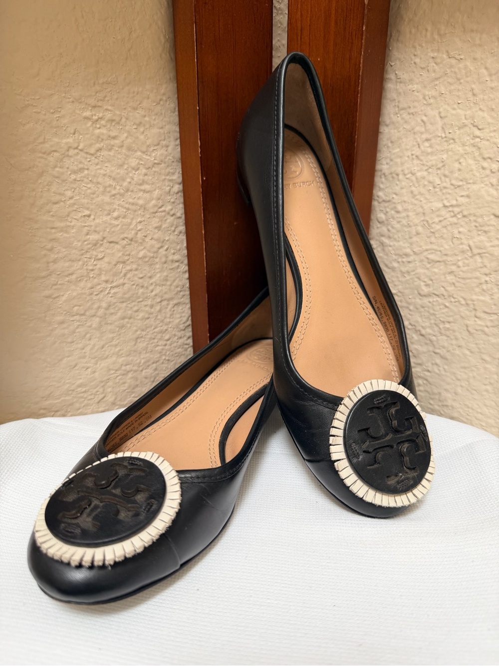 TORY BURCH Black Chelsea Leather Ballet Flats Shoes Womens Sz 5 M…